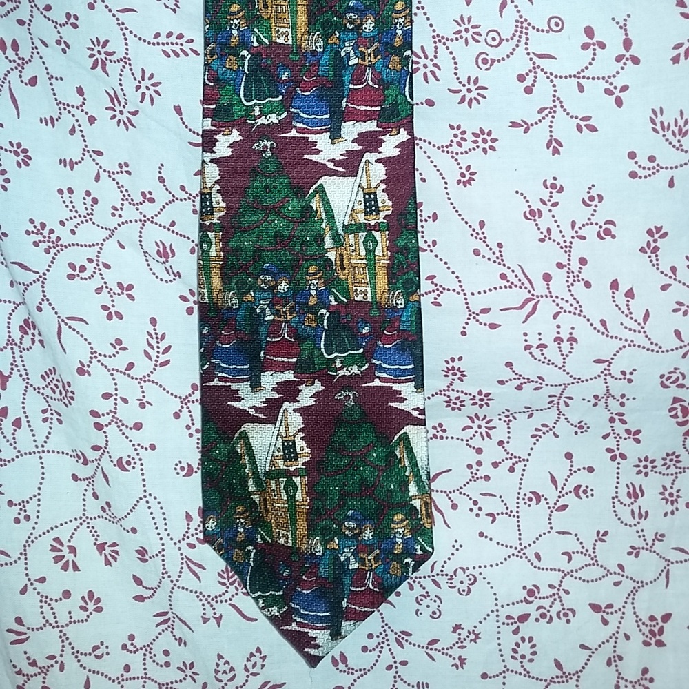 Harborough Traditions Vintage Christmas Scene Tie